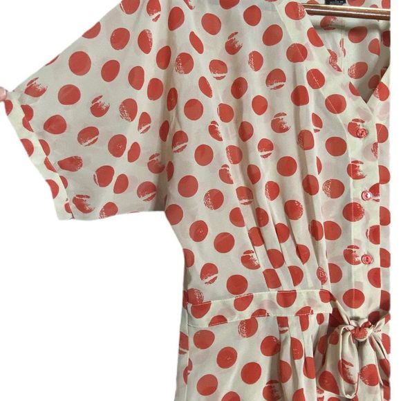 Large Women's Polka dot Blouse, Peridot top - Picture 4 of 7